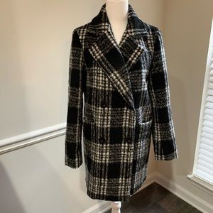 Beautiful plaid blanket coat black white